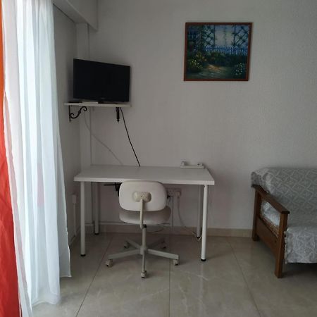 1 Bedroom Apartment Larnaca Exterior photo