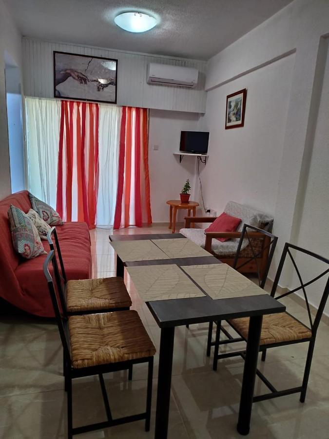 1 Bedroom Apartment Larnaca Exterior photo