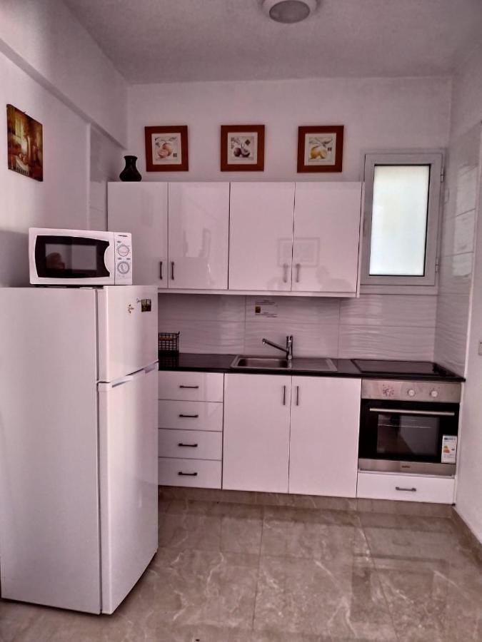 1 Bedroom Apartment Larnaca Exterior photo