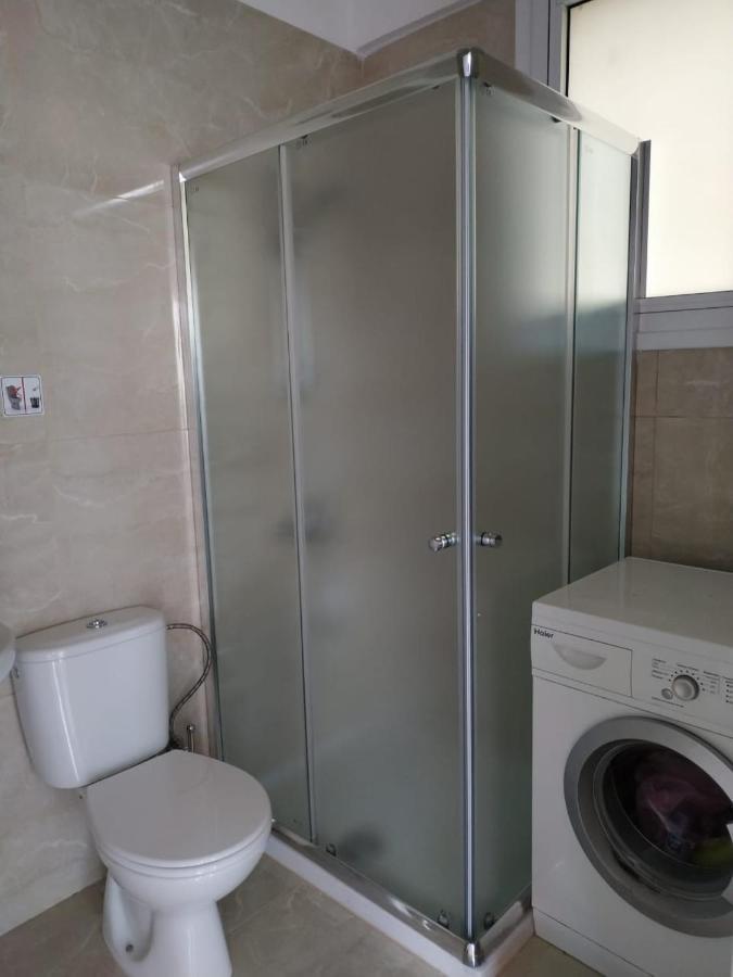 1 Bedroom Apartment Larnaca Exterior photo