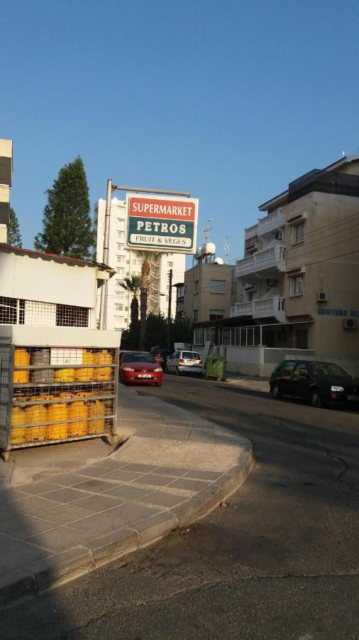 1 Bedroom Apartment Larnaca Exterior photo